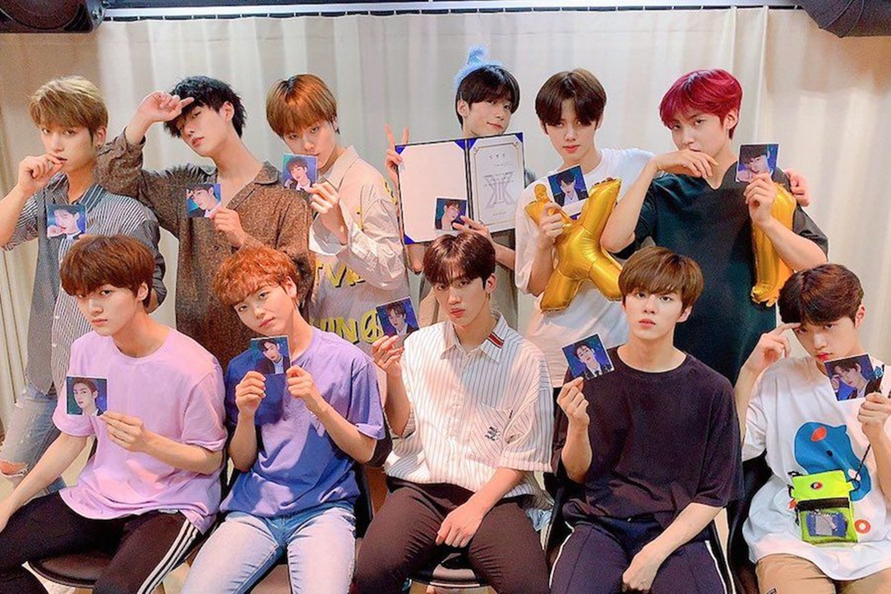 Lulusan Produce X 101, Group X1 Mengumumkan Warna Fandom Resmi Menjelang Debut Mereka