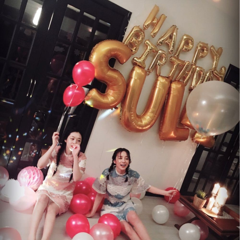 Goo Hara Meninggal Dunia, Inilah 10 Foto Kedekatannya Bersama Mendiang Sulli