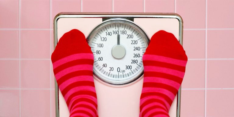 Begini 6 Cara Menimbang Berat Badan  yang Benar