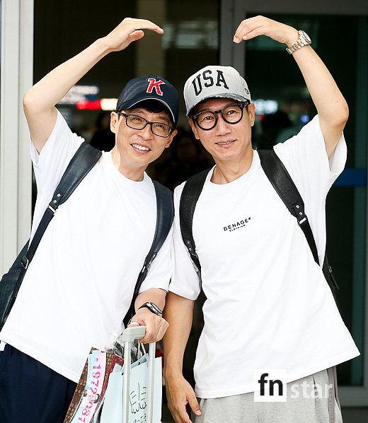 10 Potret Kekompakan Yoo Jae Suk dan Jee Seok Jin, Member Tertua di Running Man