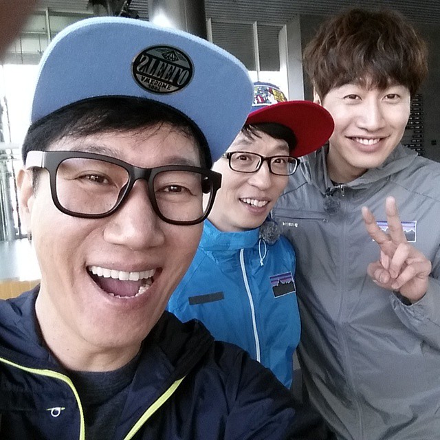 10 Potret Kekompakan Yoo Jae Suk dan Jee Seok Jin, Member Tertua di Running Man