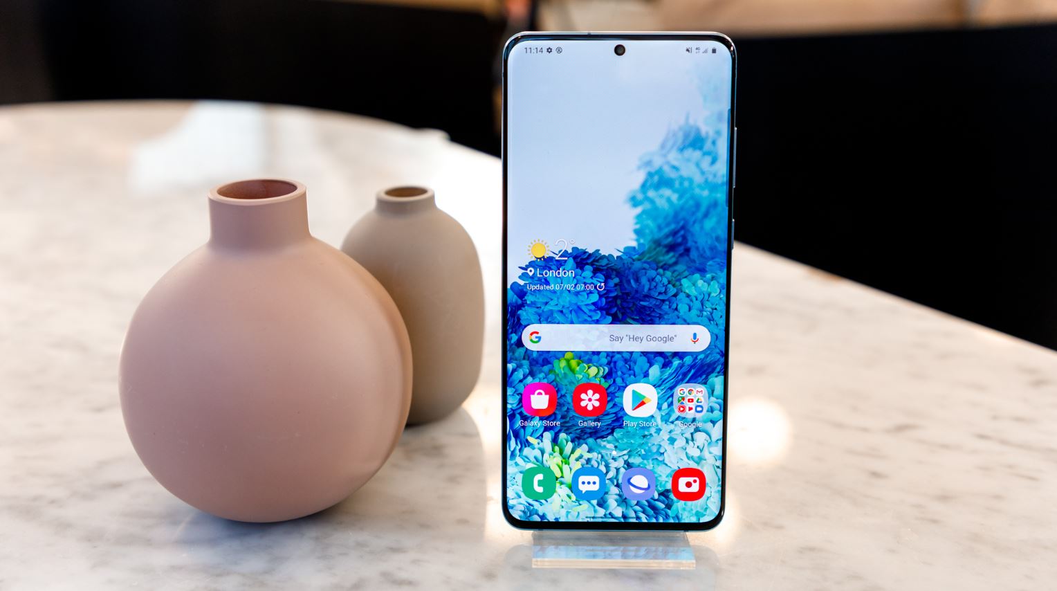 5 Smartphone Terbaru Samsung 2020 Yang Memiliki Tampilan Display Infinity-O