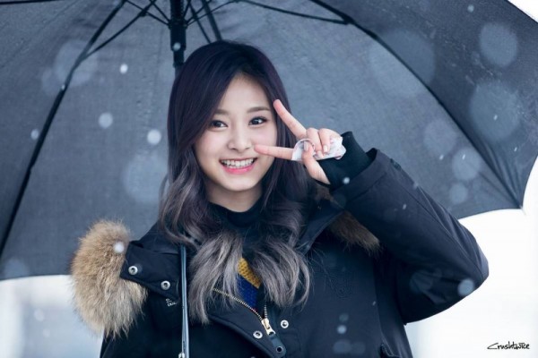 Potret Chou Tzuyu