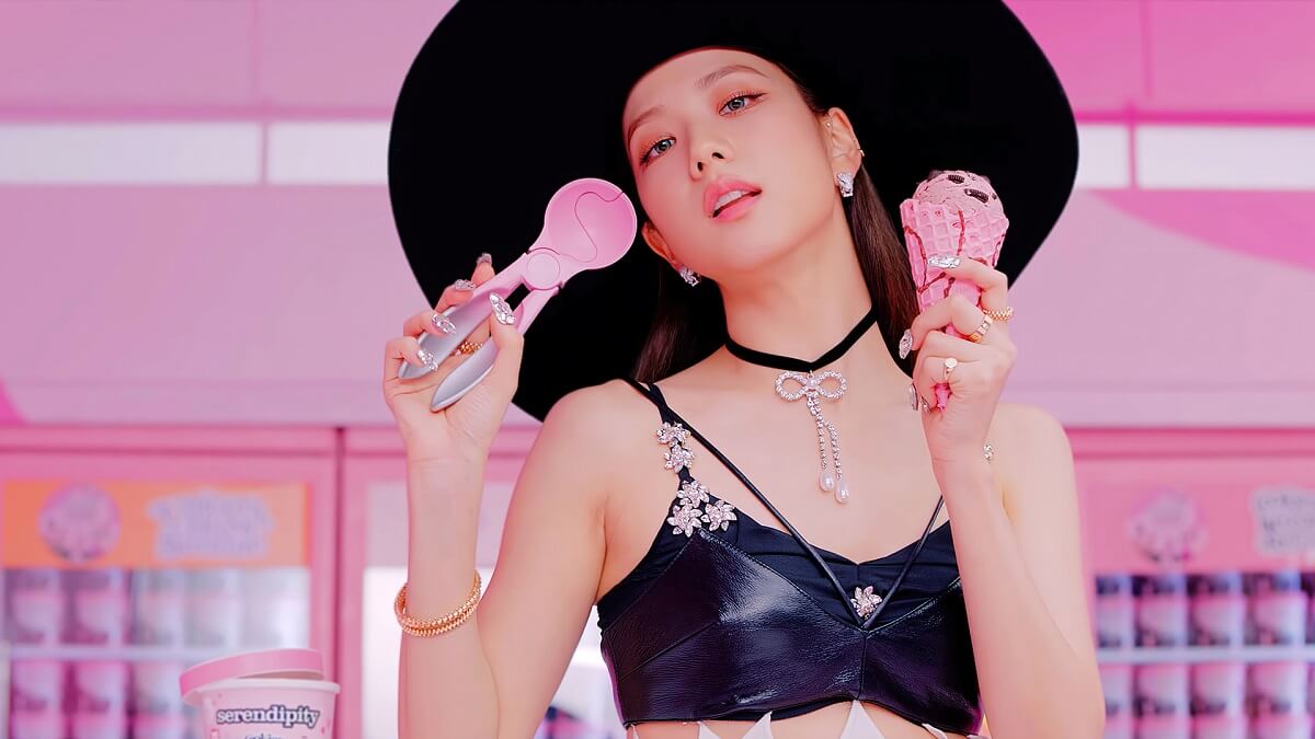 Pesona Jisoo Blackpink Saat Melakukan Syuting MV Ice Cream