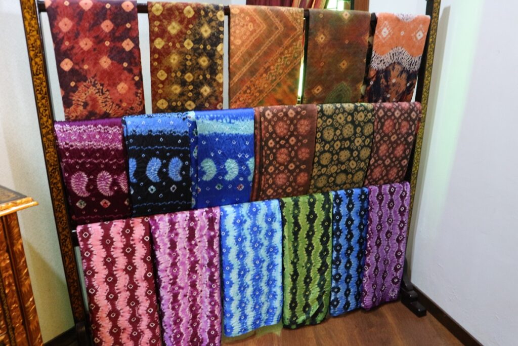 Selain Songket Kain Jumputan Tak Kalah Eksis Di Palembang