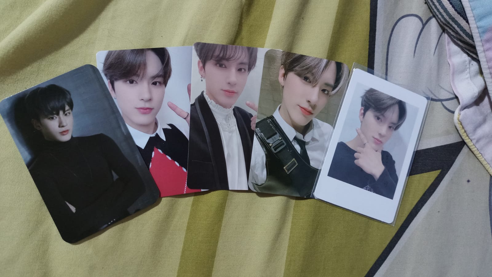 Koleksi photocard anggota THE BOYZ Eric dari penulis. Dok. Pribadi