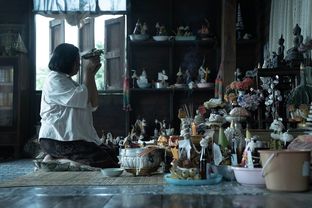 Ritual Dukun Yang Bikin Mual: Review Film The Medium (2021)