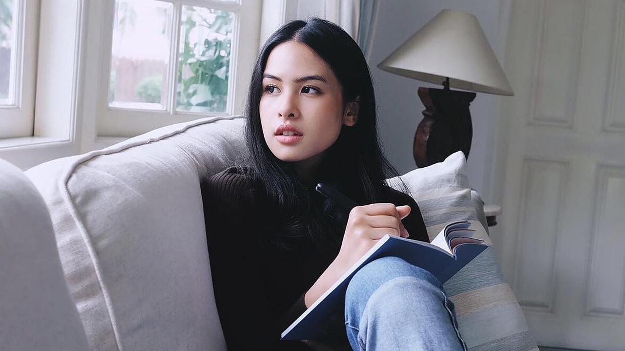 Ngak Hanya Cantik, Berikut Deretan Prestasi Maudy Ayunda !