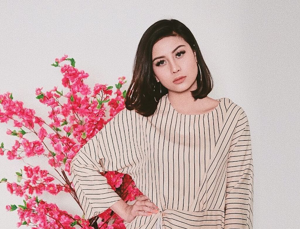 Awkarin Si Selebgram Cantik Yang Ternyata Bussiness Woman !