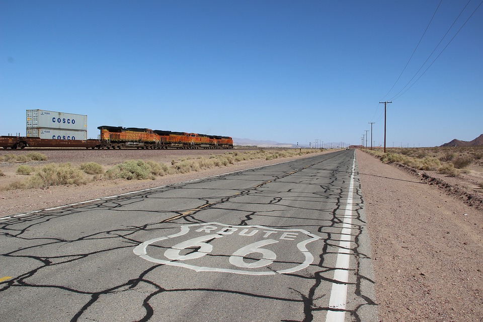 Route 66, kini menjadi jalan yang terbengkalai. Sumber foto : Pixabay