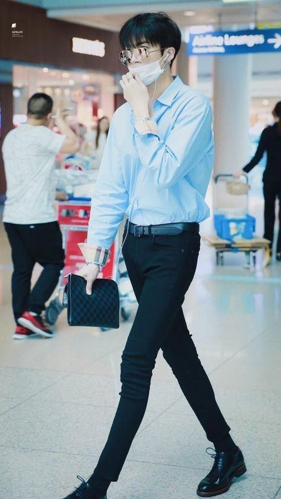 10 Ide Airport Fashion ala Yanan Pentagon, Simple dan Super Kece!