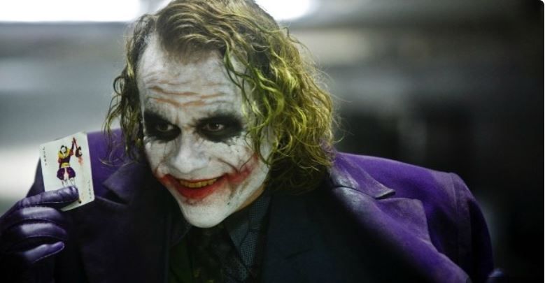 Heath Ledger saat memerankan Joker di film The Dark Knight (2008).