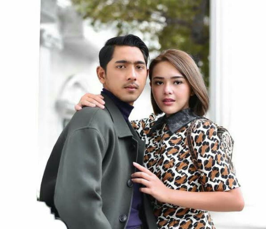 Arya Saloka dan Amanda Manopo. (foto: portaljember.pikiran-rakyat.com)