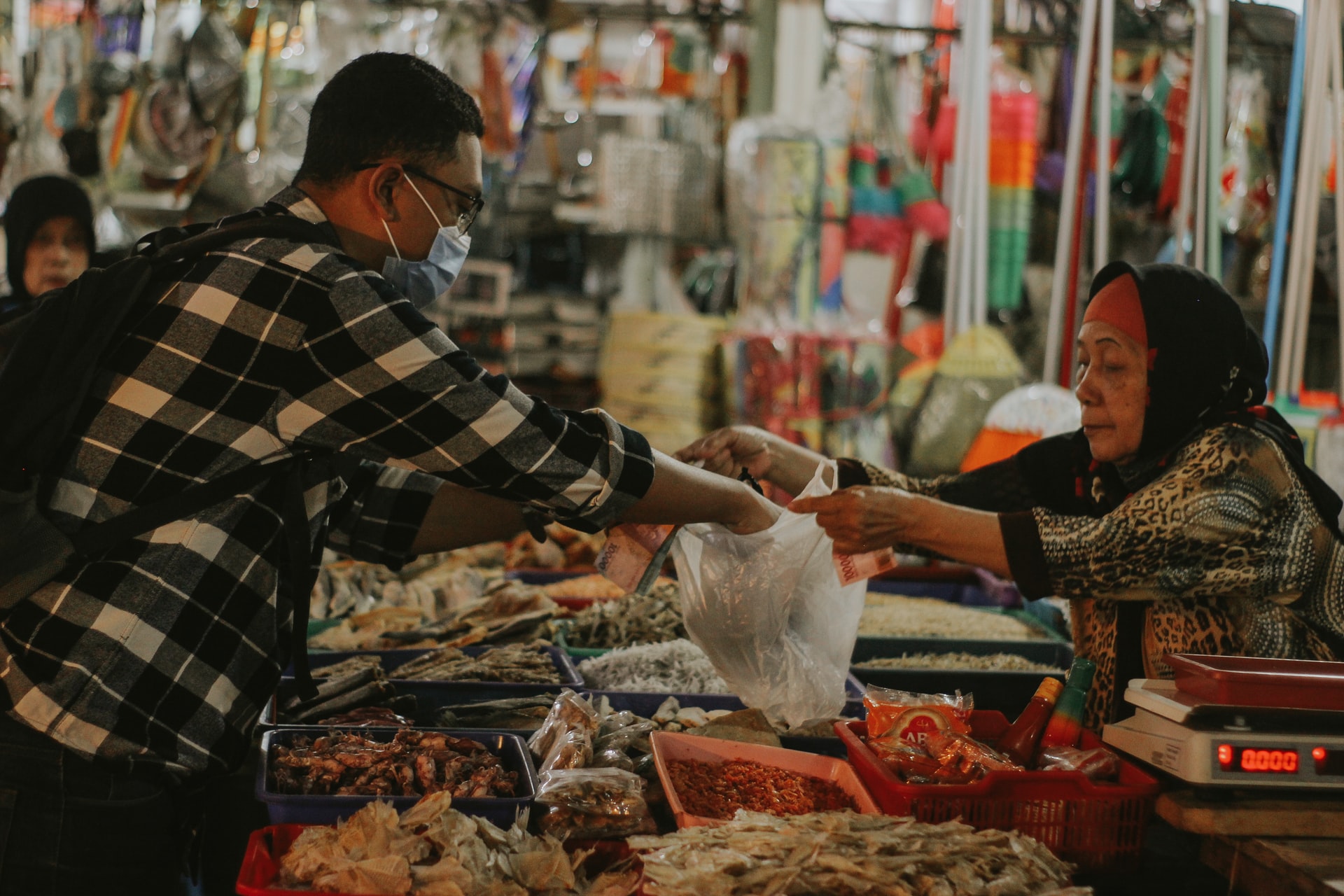 Pasar Susumbolan dan Harapan Bumi di Toli Toli