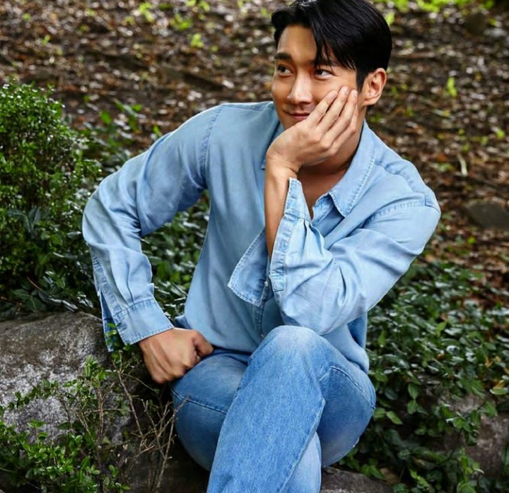 Profil Dan Biodata Lengkap Choi Siwon, Member Super Junior Terkaya!