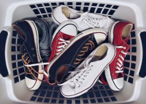 3 Brand Sepatu Lokal Harga 100 Ribuan, Kualitas Terjamin!