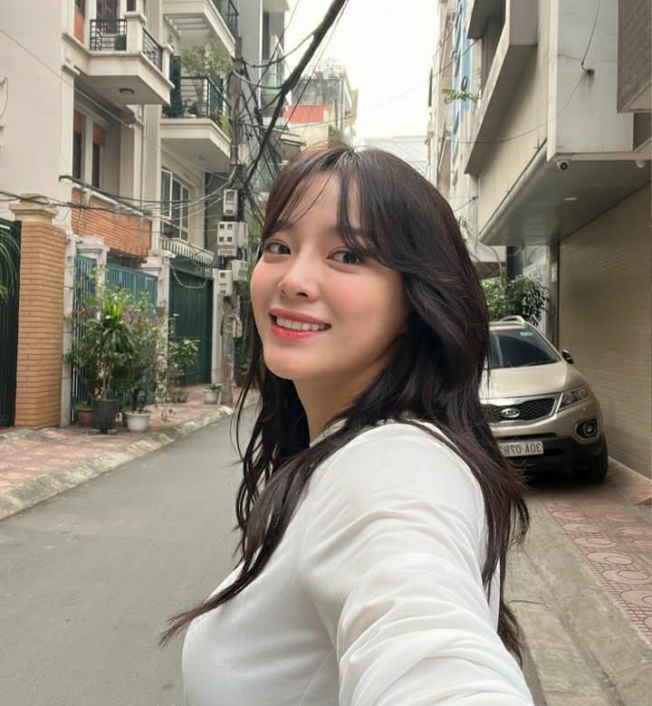 Profil Dan Biodata Kim Se Jeong, Idol Yang Sukses Jadi Aktris 