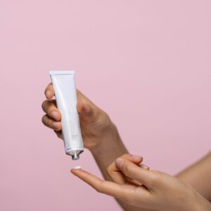 5 Sunscreen Untuk Pria Dengan Kulit Berminyak Dan Berjerawat!