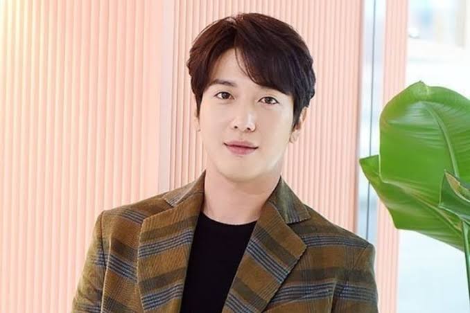 Profil dan Biodata Jung Yong Hwa, Pemeran Shin Ha Ru di Drama Brain Works