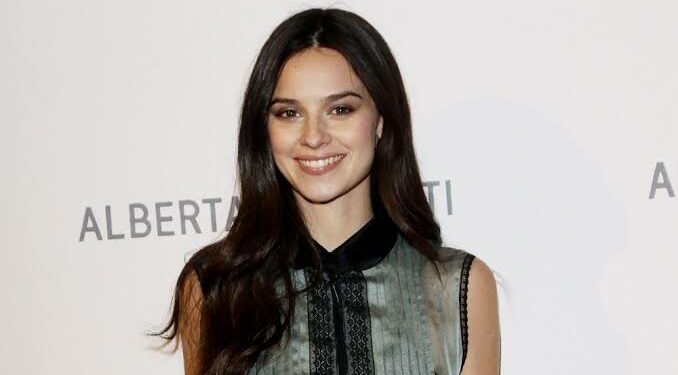 Profil dan Biodata Katy Louise Saunders, Mantan Aktris yang Diduga Pacar Baru Song Joong Ki