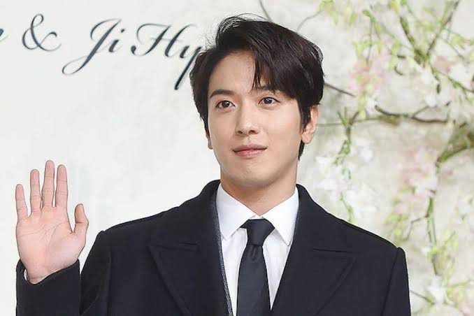 Profil dan Biodata Jung Yong Hwa, Pemeran Shin Ha Ru di Drama Brain Works