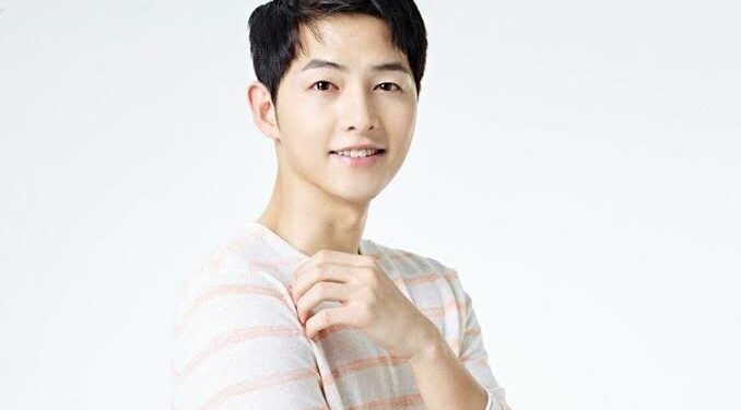Song Joong Ki Umumkan Kehamilan Katy Louise Saunders dan Pernikahannya