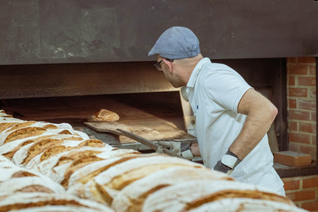 Mengenal Profesi Baker, Si Tukang Pembuat Roti!