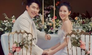 Son Ye Ji dan Hyun Bin Rayakan 1 Tahun Pernikahan