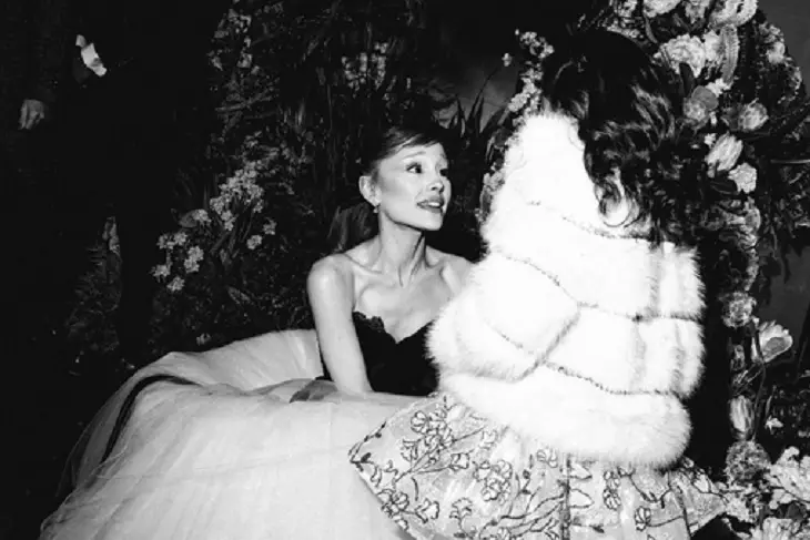 Ariana Grande Positif Covid, Nasib Wicked: For Good Disorot