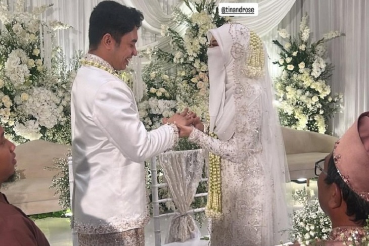 Fiki Naki Resmi Menikah, Profil Sang Istri Bikin Penasaran
