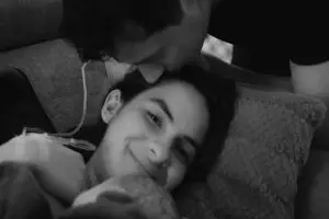 Steffi Zamora Melahirkan