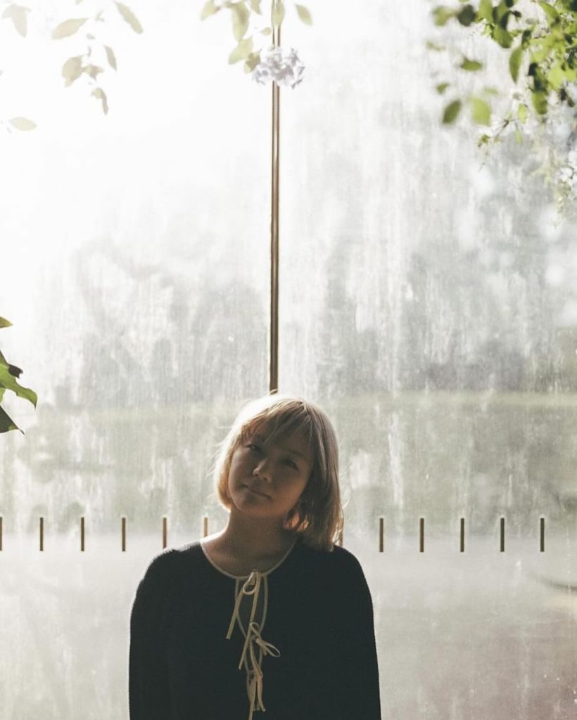 Fakta dan Biodata Yoshizawa Kayoko, Penyanyi-Penulis Lagu yang Eksentrik