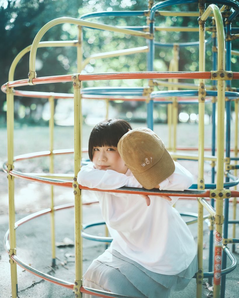 Fakta dan Biodata Yoshizawa Kayoko, Penyanyi-Penulis Lagu yang Eksentrik