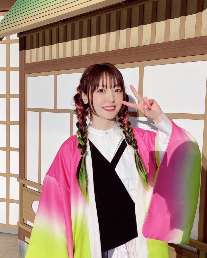 Fakta dan Biodata Kana Hanazawa, Si Pengisi Suara Ikonik