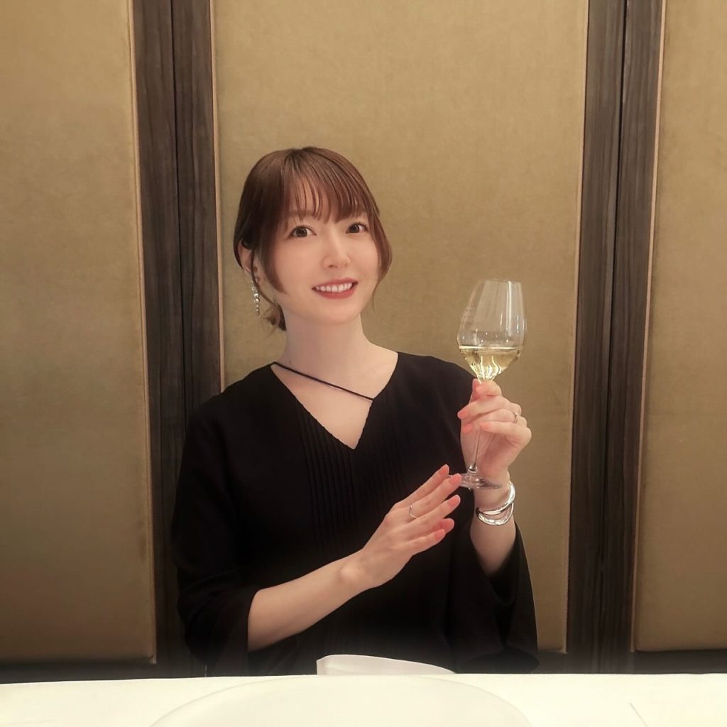 Fakta dan Biodata Kana Hanazawa, Si Pengisi Suara Ikonik