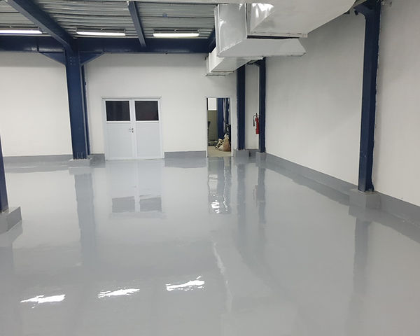 Jasa Epoxy Lantai Jakarta untuk Lantai yang Lebih Kuat dan Modern 3 Jasa Epoxy Lantai Jakarta untuk Lantai yang Lebih Kuat dan Modern