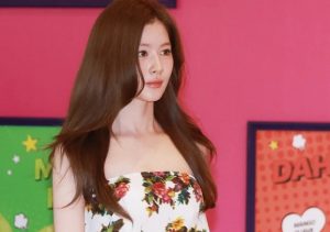 Sana TWICE Ungkap Kekecewaan Usai Insiden Busana Viral di Acara TEAZEN