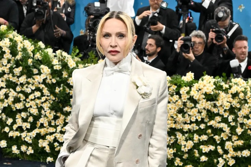 Madonna Rilis Confessions II, Langsung Puncaki Tangga iTunes Global 1 Madonna Rilis Confessions II, Langsung Puncaki Tangga iTunes Global