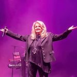 Penyanyi Lagu Hits Total Eclipse of the Heart Bonnie Tyler Meninggal Dunia