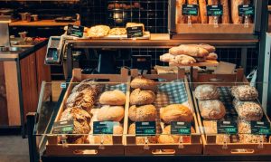 the deli bakes