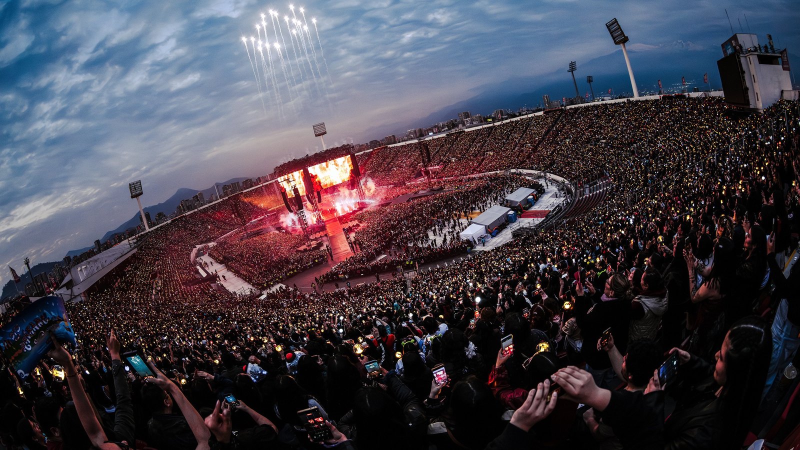 Suasana Estadio Nacional Santiago pada konser BTS 16 Oktober 2026