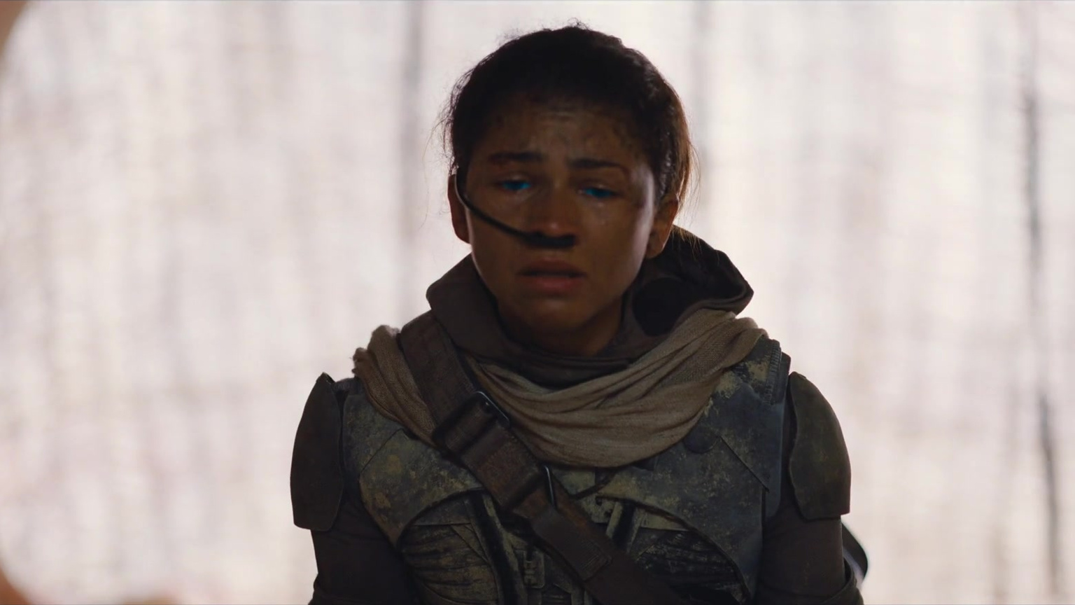 Zendaya sebagai Chani dengan mata biru khas Fremen dalam trailer final Dune: Part Three