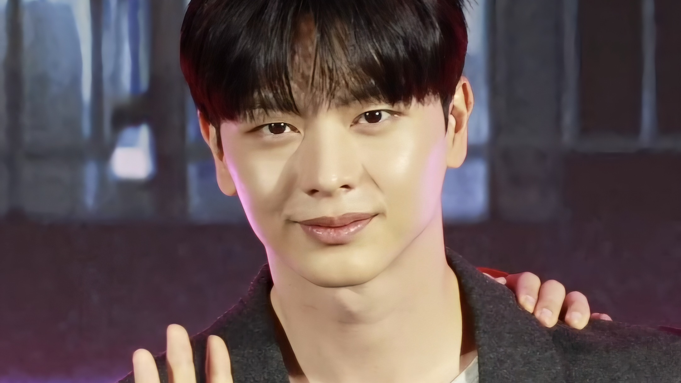 Yook Sung-jae pemeran Han Seon-woo Nine to Six