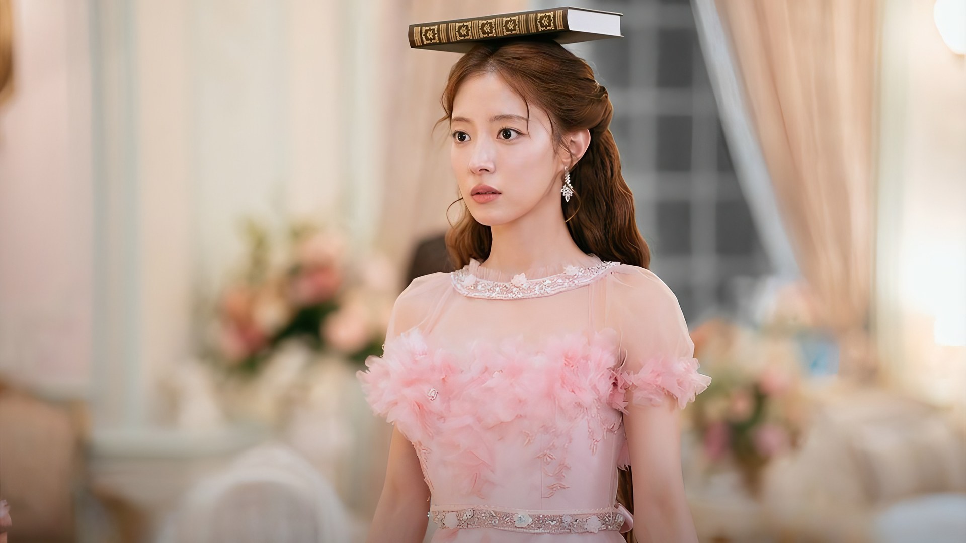 The Remarried Empress Tayang 4 November di Disney+: Jadwal Episode, Pemain, dan Sinopsis 8 Lee Se-young sebagai Rashta di The Remarried Empress