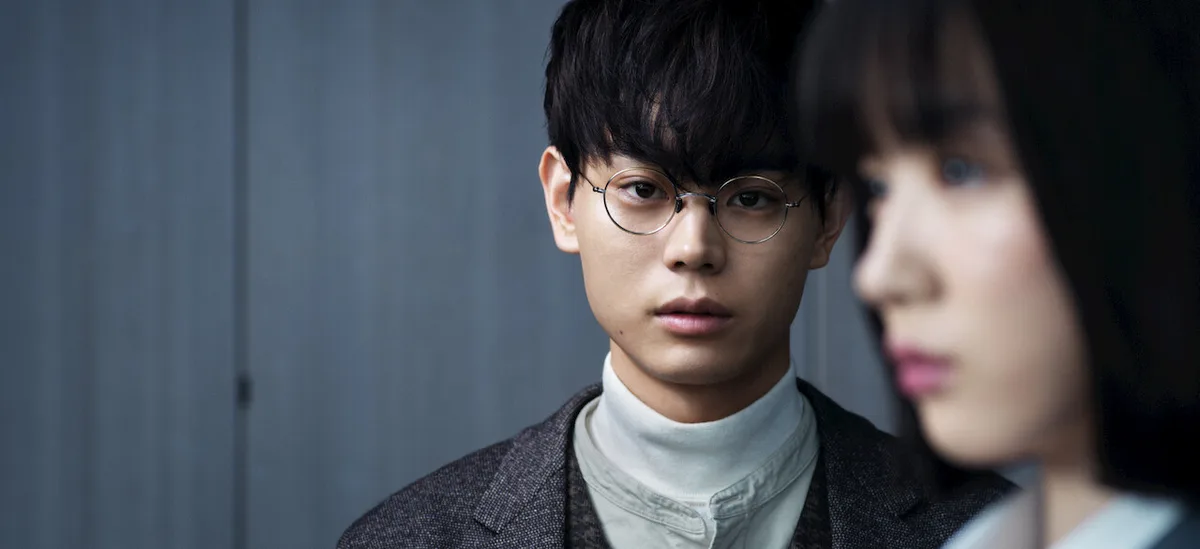 15 Drama Jepang Terbaik Sepanjang Masa, Dikelompokkan per Genre 4 Poster resmi drama Mr. Hiiragi's Homeroom di Netflix