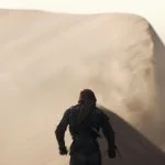 Paul Atreides di puncak dune Arrakis dalam Dune Part Two