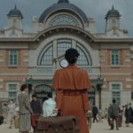 Adegan depan stasiun Gyeongseong di 100 Days of Deception