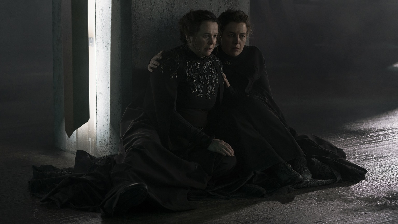 Valya dan Tula Harkonnen dalam jubah Sisterhood di Dune Prophecy