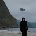 Paul Atreides di pantai Caladan dalam Dune Part One