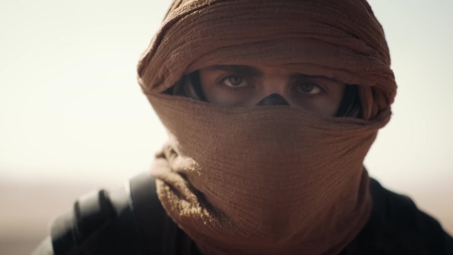 Sinopsis Dune Part Two (2024): Lanjutan Paul, Chani, dan Ending 4 Paul Atreides berseragam Fremen dalam Dune Part Two